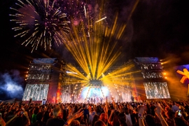 Zhara '17, Caspian’s Largest Music Festival, Kicks Off In Baku