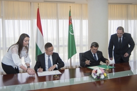 Turkmenistan & Hungary Look For Ways To Enhance Economic Ties