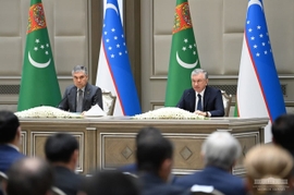Turkmen, Uzbek Leaders Discuss Expansion of Trade Ties
