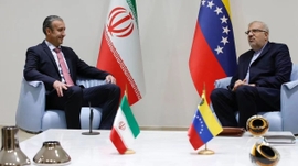 Iran, Venezuela Strengthen Ties in Oil Industry with New Agreements