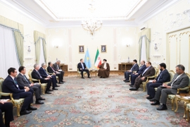 Kazakhstan, Iran Discuss Closer Cooperation to Enhance Trade