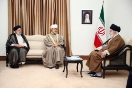 Iran, Oman Agree to Set Strategic Cooperation Document