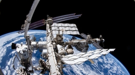 Russia, NASA Extend International Space Station Agreement Until 2025