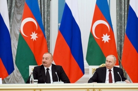Aliyev Emphasizes North-South Corridor in Moscow Talks with Putin